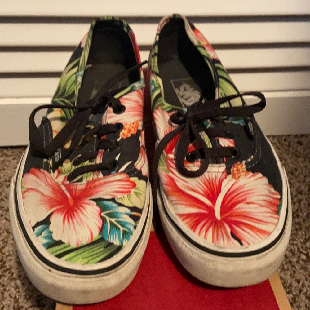 Hawaiian floral Vans